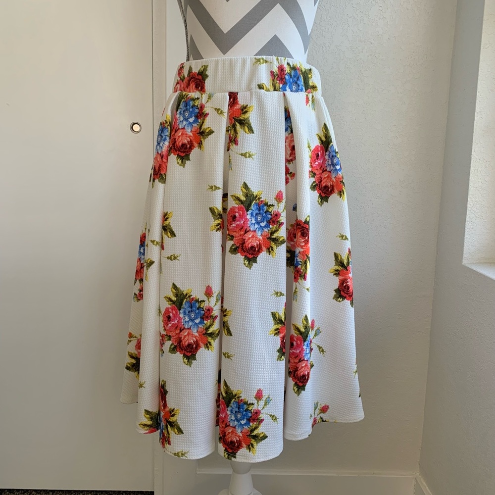 Midi floral skirt size M-L